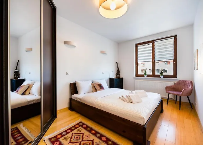 Mokotow Sunlight * وارسو